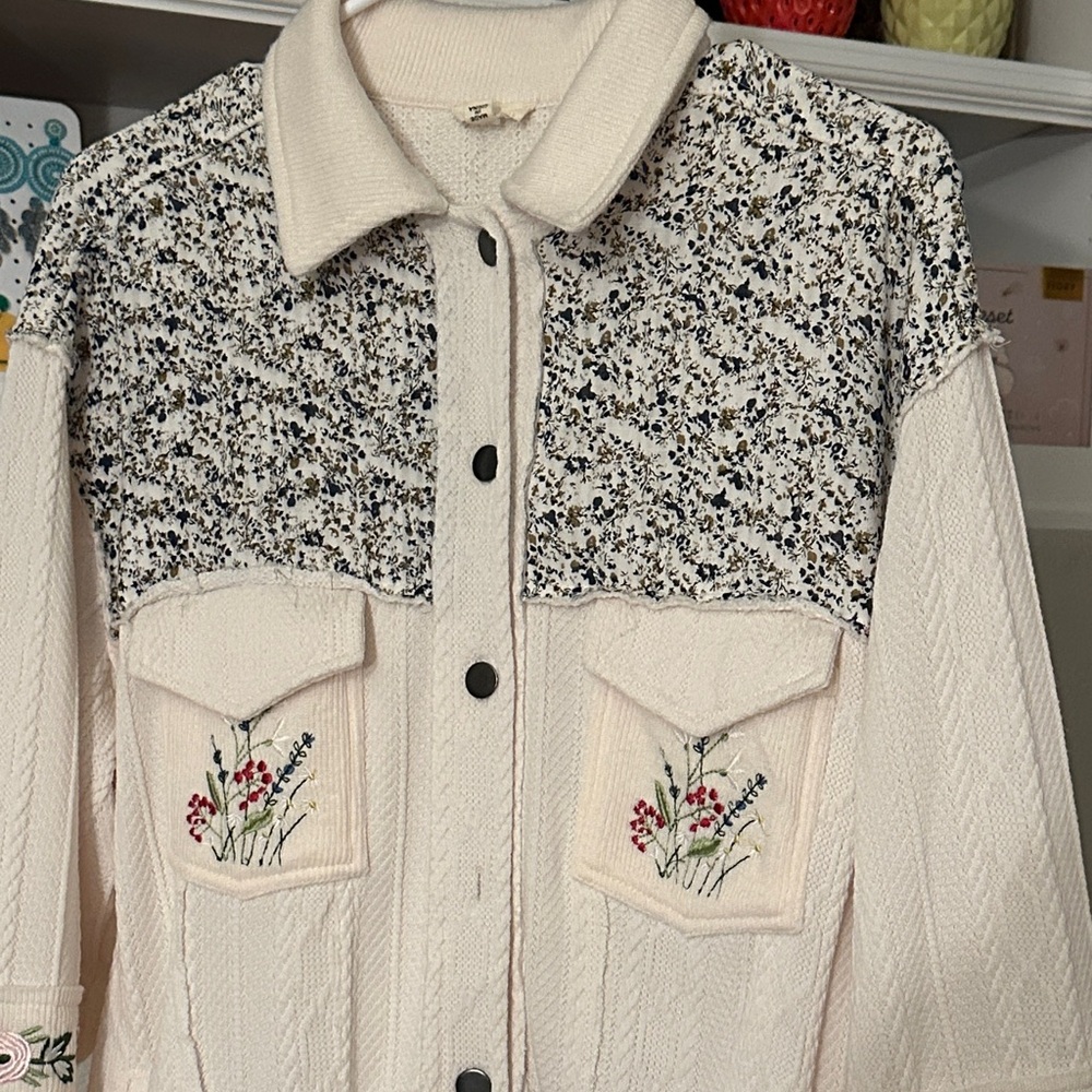 POL Floral Embroidered Women's Jacket - Picture 6 of 15